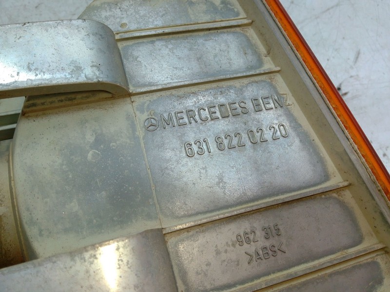 Recambio de piloto delantero derecho para mercedes-benz mb autobús (w631) d (631.333, 631.343, 631.334, 631.344) referencia OEM 