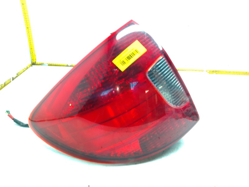 Recambio de piloto trasero izquierdo para kia rio i hatchback (dc) 1.5 16v referencia OEM IAM   