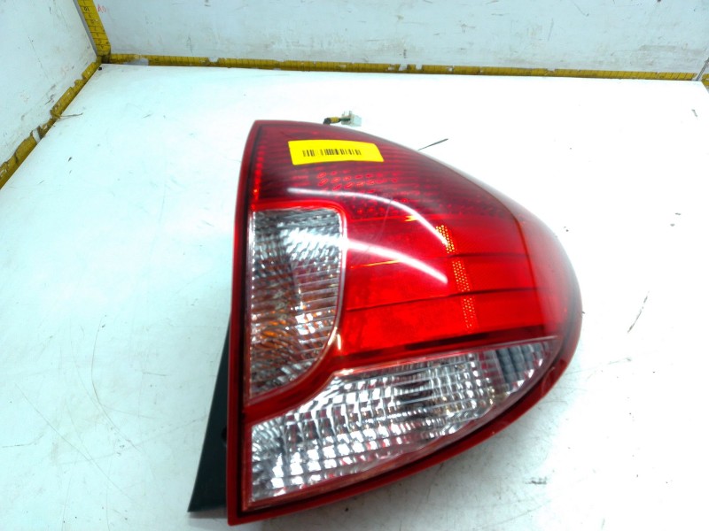 Recambio de piloto trasero derecho para kia rio i hatchback (dc) 1.5 16v referencia OEM IAM   