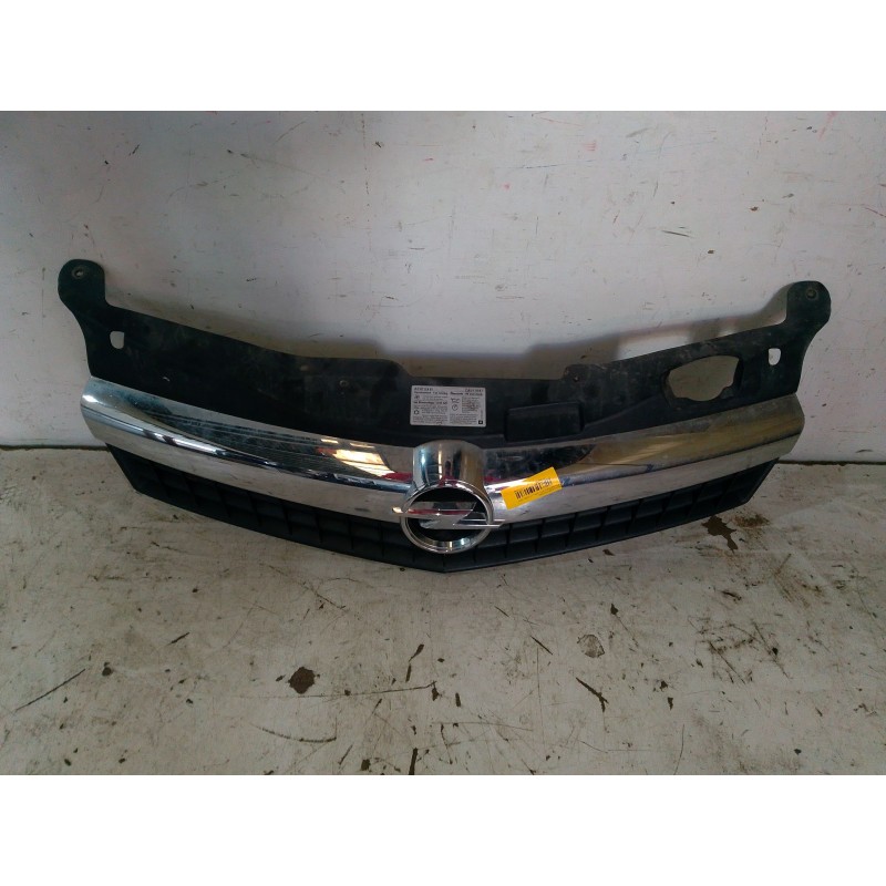 Recambio de rejilla delantera para opel astra h gtc (a04) 1.6 (l08) referencia OEM IAM 461088395   Recambio de rejilla delantera para opel astra h gtc (a04) 1.6 (l08) referencia OEM IAM 461088395