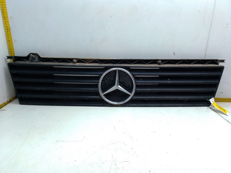 Recambio de rejilla delantera para mercedes-benz mb autobús (w631) d (631.333, 631.343, 631.334, 631.344) referencia OEM IAM 631