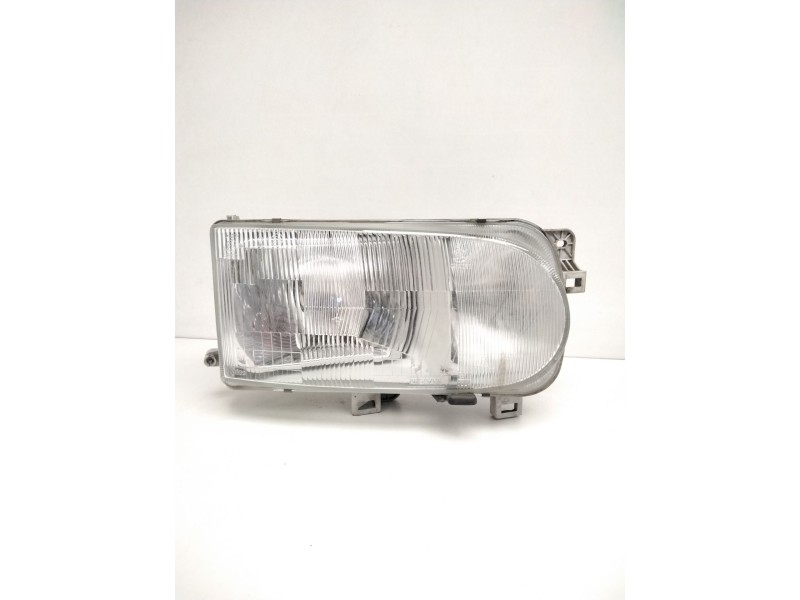 Recambio de faro derecho para » otros... premium 370 26 g 6x2 referencia OEM IAM 260109C108 NISSAN 