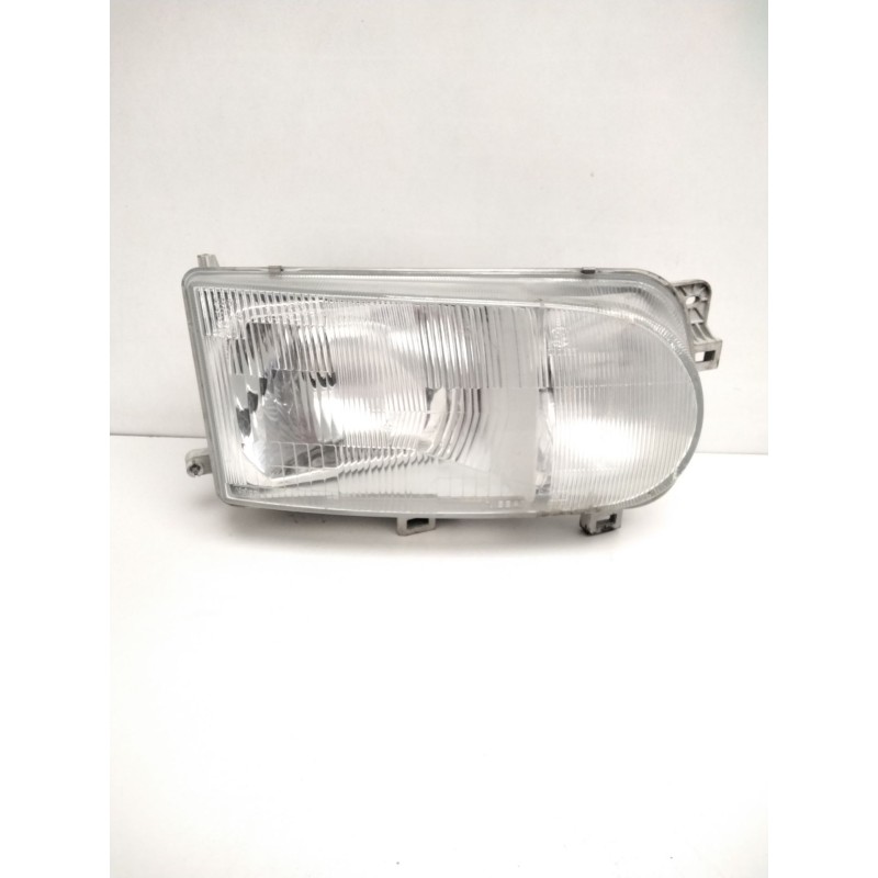 Recambio de faro derecho para nissan serena (c23) 2.0 referencia OEM IAM 260107C008 NISSAN 67735060 Recambio de faro derecho para nissan serena (c23) 2.0 referencia OEM IAM 260107C008 NISSAN 67735060