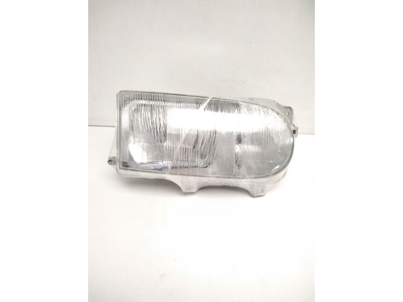 Recambio de faro derecho para nissan serena (c23) 2.3 d referencia OEM IAM 260109C108 NISSAN 67626060
