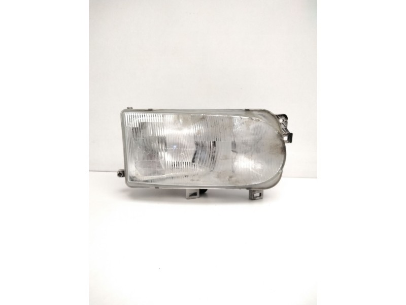 Recambio de faro derecho para nissan serena (c23) 2.0 referencia OEM IAM 260109C108 NISSAN 67626060