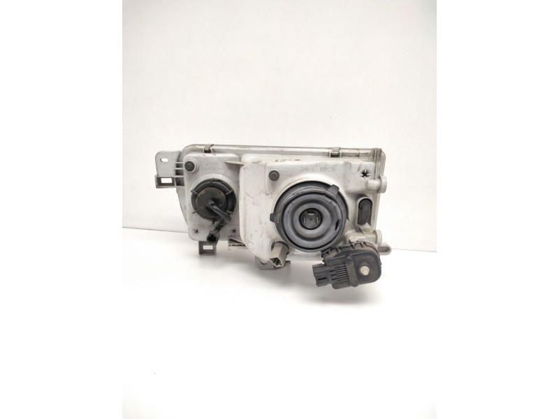 Recambio de faro derecho para nissan vanette cargo autobús (hc 23) 1.6 i referencia OEM IAM 260107C008 NISSAN 67735060