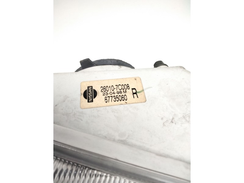Recambio de faro derecho para nissan serena (c23) 2.0 referencia OEM IAM 260107C008 NISSAN 67735060