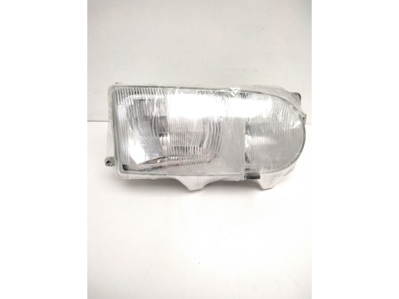 Recambio de faro derecho para nissan serena (c23) 2.0 d (kvjc23) referencia OEM IAM 260107C008 NISSAN 67735060