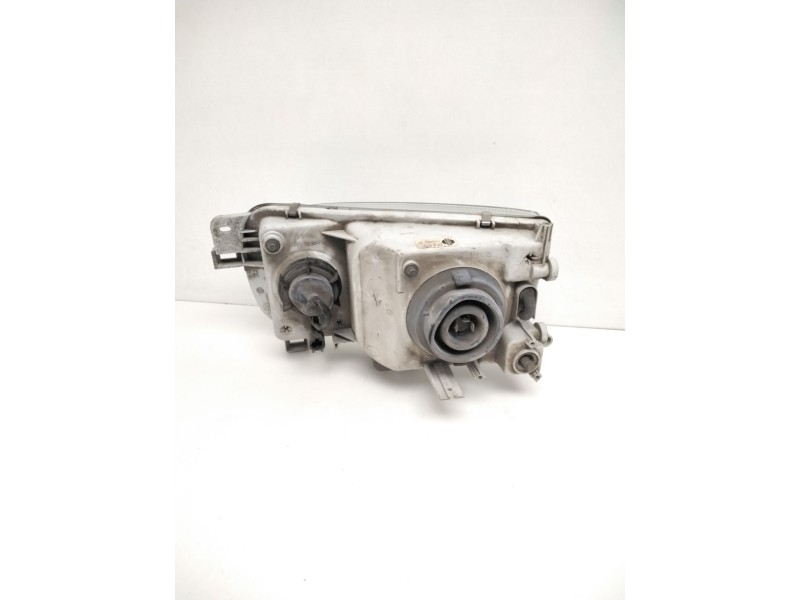 Recambio de faro derecho para nissan serena (c23) 2.0 d (kvjc23) referencia OEM IAM 260109C108 NISSAN 67626060