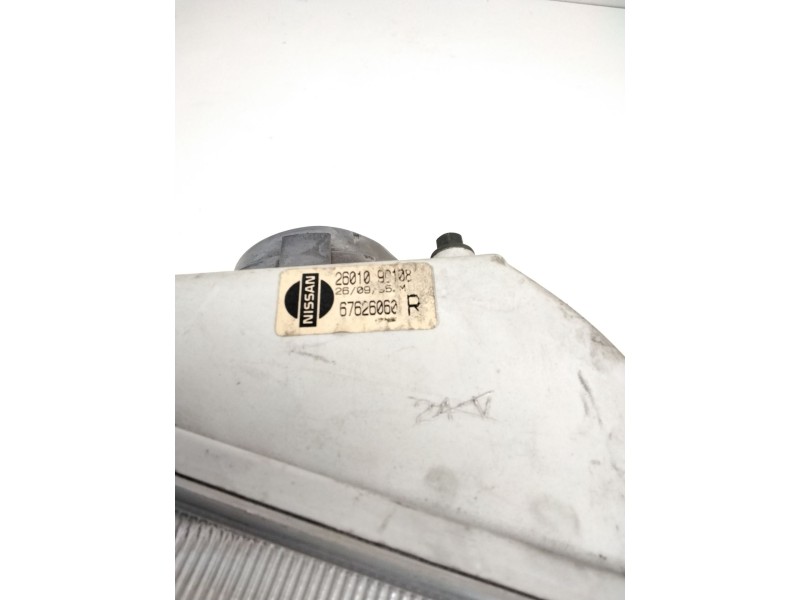 Recambio de faro derecho para nissan serena (c23) 2.0 d (kvjc23) referencia OEM IAM 260109C108 NISSAN 67626060