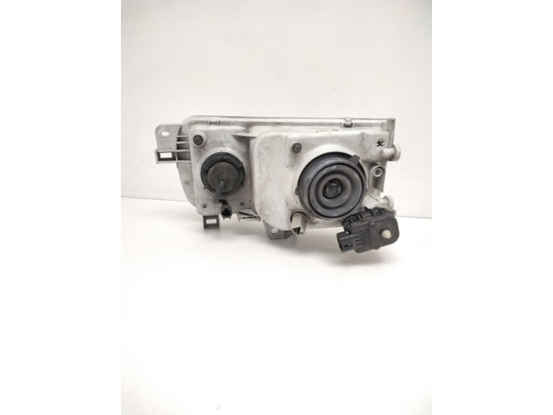 Recambio de faro derecho para nissan serena (c23) 2.0 d (kvjc23) referencia OEM IAM 260107C008 NISSAN 67735060