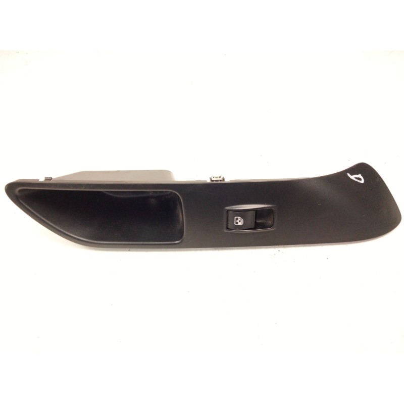 Recambio de mando elevalunas delantero derecho para iveco daily vi furgoneta 33s11, 35s11, 35c11 referencia OEM IAM    Recambio de mando elevalunas delantero derecho para iveco daily vi furgoneta 33s11, 35s11, 35c11 referencia OEM IAM