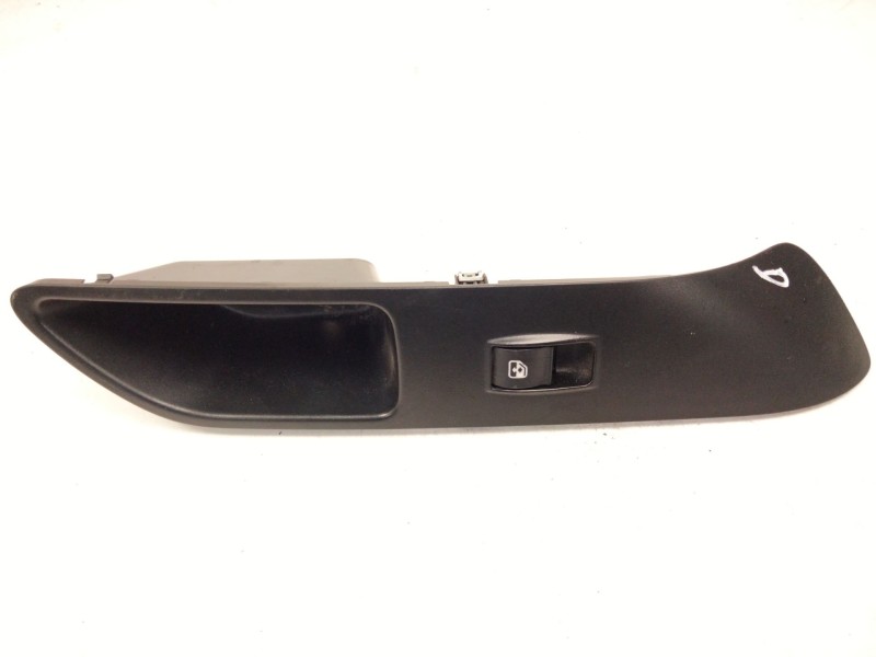 Recambio de mando elevalunas delantero derecho para iveco daily vi furgoneta 33s11, 35s11, 35c11 referencia OEM IAM   