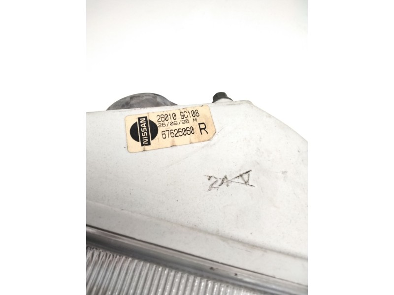 Recambio de faro derecho para nissan serena (c23) 2.0 d (kvjc23) referencia OEM IAM 260109C108 NISSAN 67626060