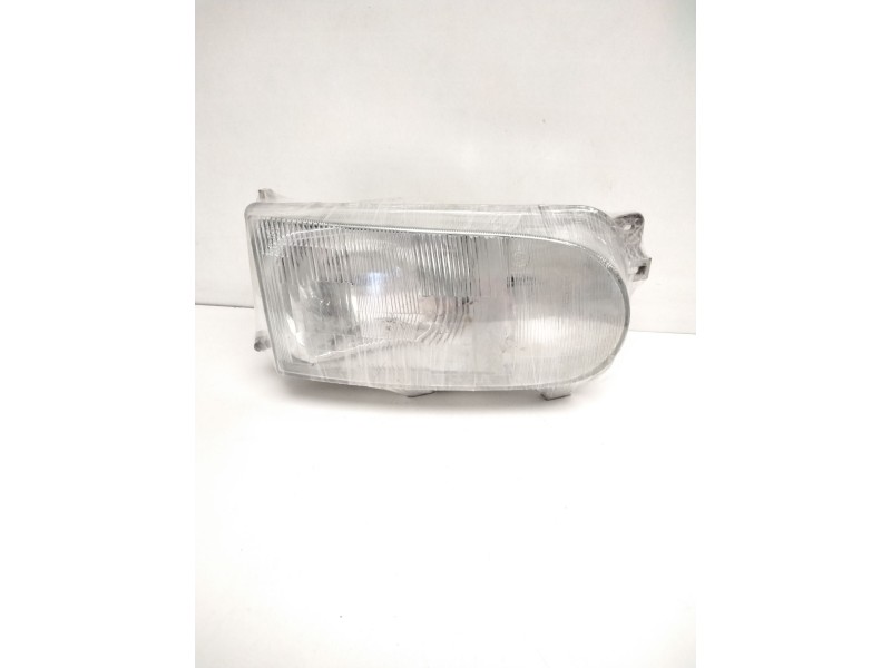 Recambio de faro derecho para nissan serena (c23) 2.0 d (kvjc23) referencia OEM IAM 260109C108 NISSAN 67626060