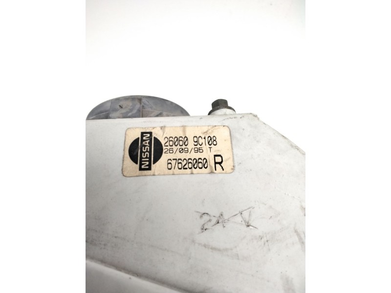 Recambio de faro derecho para nissan serena (c23) 2.0 d (kvjc23) referencia OEM IAM 260609C108 NISSAN 67626060