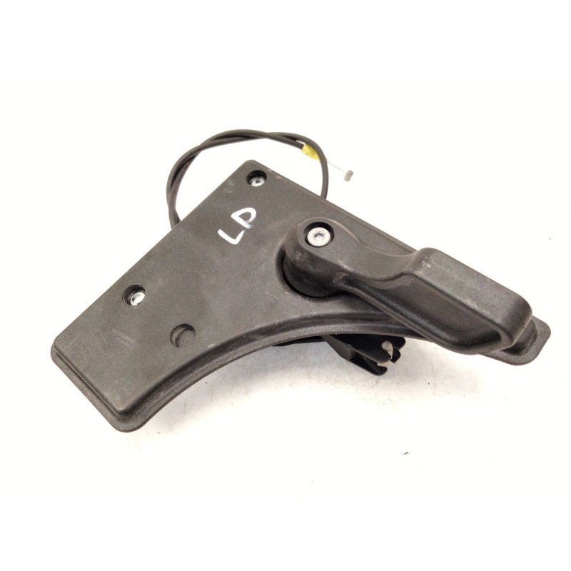 Recambio de maneta interior lateral derecha para iveco daily vi furgoneta 33s11, 35s11, 35c11 referencia OEM IAM    Recambio de maneta interior lateral derecha para iveco daily vi furgoneta 33s11, 35s11, 35c11 referencia OEM IAM