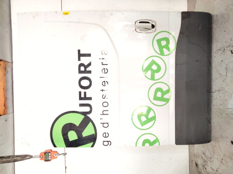 Recambio de puerta lateral corredera derecha para iveco daily vi furgoneta 33s11, 35s11, 35c11 referencia OEM IAM   