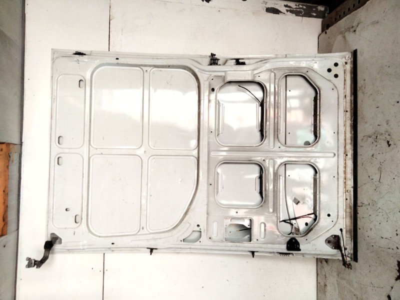 Recambio de puerta lateral corredera derecha para iveco daily vi furgoneta 33s11, 35s11, 35c11 referencia OEM IAM   