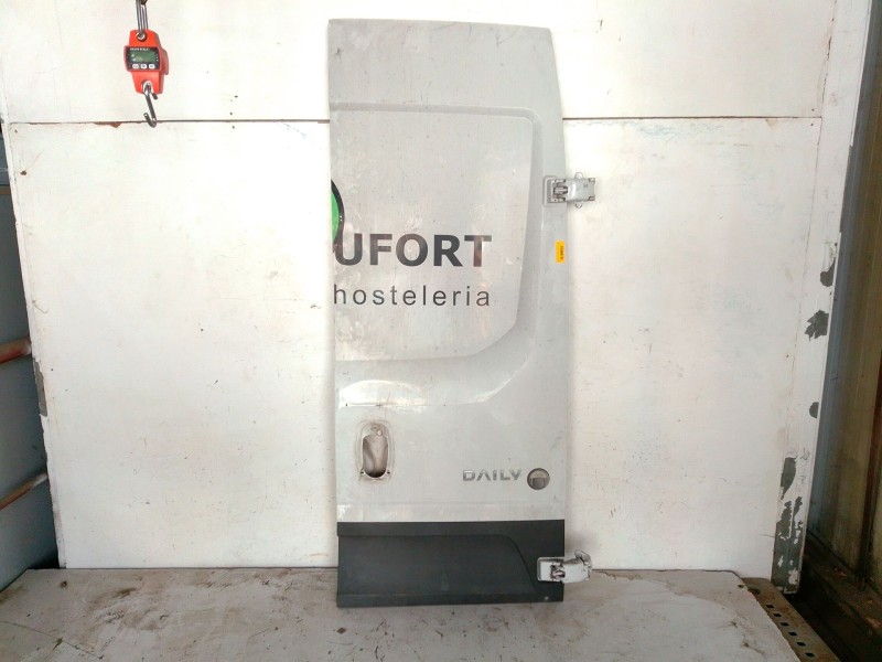 Recambio de puerta trasera derecha carga para iveco daily vi furgoneta 33s11, 35s11, 35c11 referencia OEM IAM   