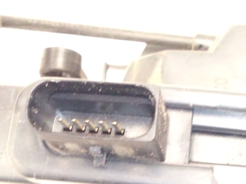 Recambio de cerradura puerta delantera izquierda para iveco daily vi furgoneta 33s11, 35s11, 35c11 referencia OEM IAM 5801529301