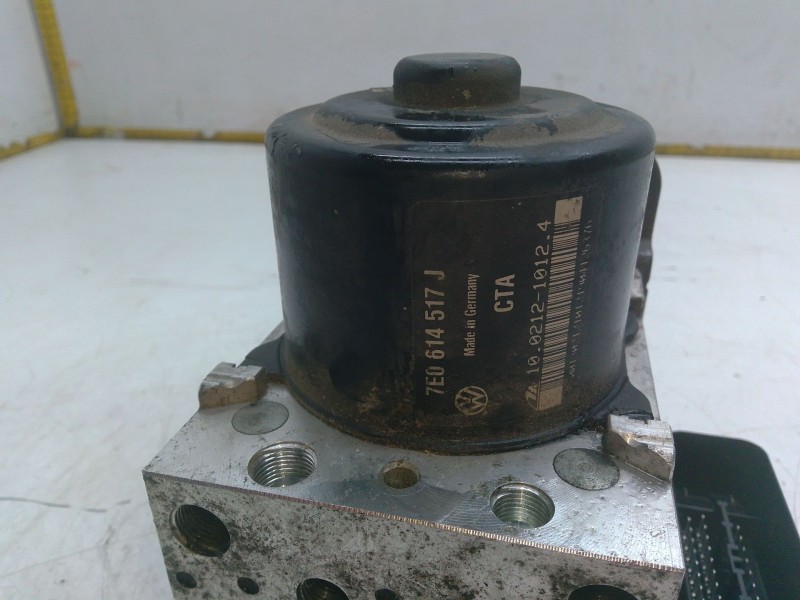 Recambio de abs para volkswagen california t5 camper (7ec, 7ef, 7eg, 7hf, 7hc) 2.0 tdi referencia OEM IAM 7E0614517J  