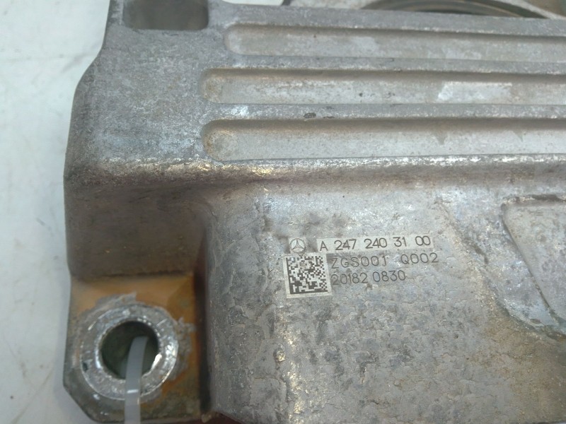 Recambio de soporte caja cambio superior para mercedes-benz gla (h247) gla 200 (247.787) referencia OEM IAM A2472403100  