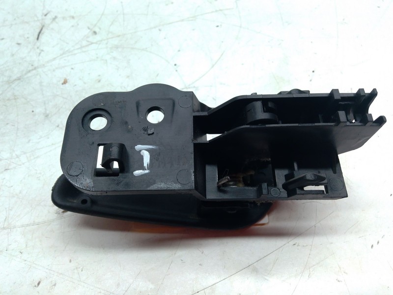 Recambio de maneta interior delantera izquierda para iveco daily vi furgoneta 33s11, 35s11, 35c11 referencia OEM IAM   