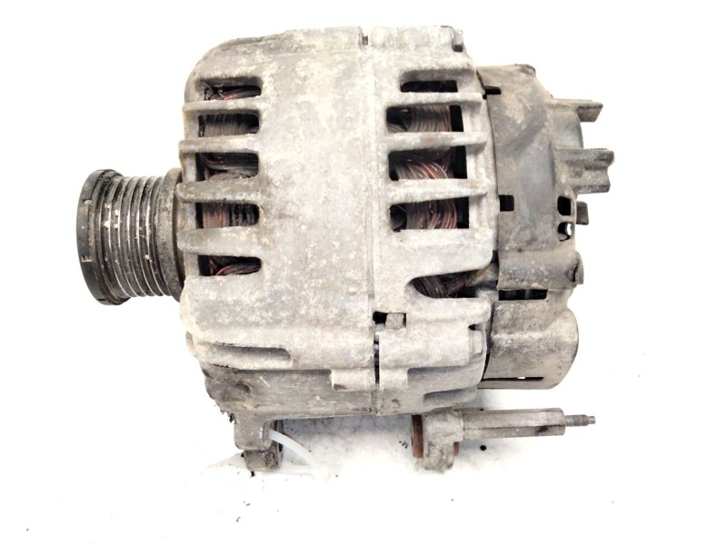 Recambio de alternador para volkswagen california t5 camper (7ec, 7ef, 7eg, 7hf, 7hc) 2.0 tdi referencia OEM IAM 03L903024L  