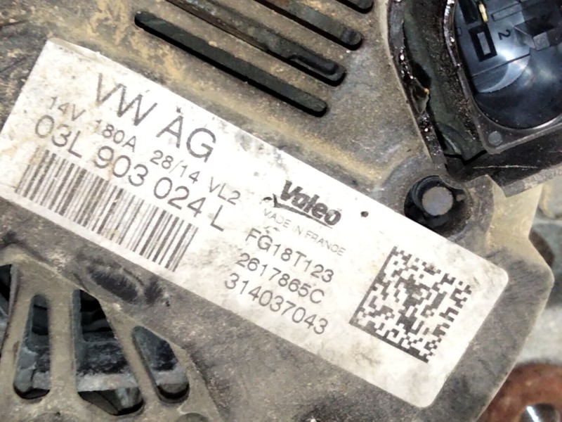 Recambio de alternador para volkswagen california t5 camper (7ec, 7ef, 7eg, 7hf, 7hc) 2.0 tdi referencia OEM IAM 03L903024L  