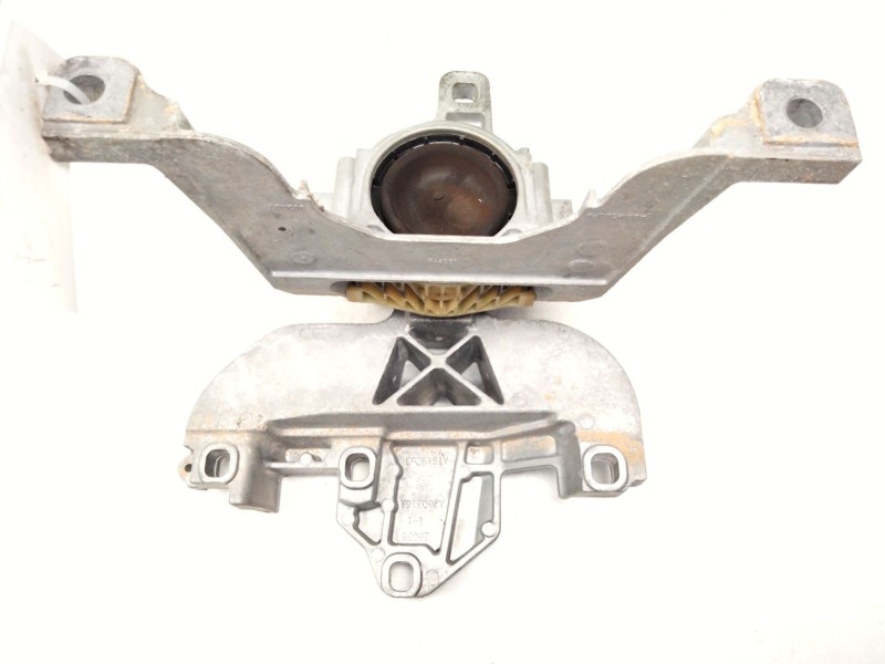 Recambio de soporte motor derecho superior para mercedes-benz gla (h247) gla 200 (247.787) referencia OEM IAM A2472402800  