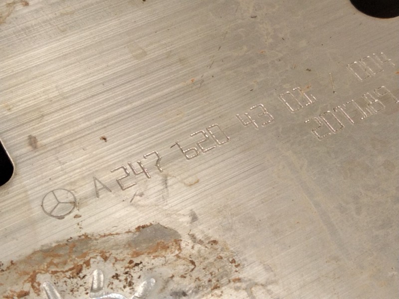 Recambio de puntera chasis delantera izquierda para mercedes-benz gla (h247) gla 200 (247.787) referencia OEM IAM A2476204301  