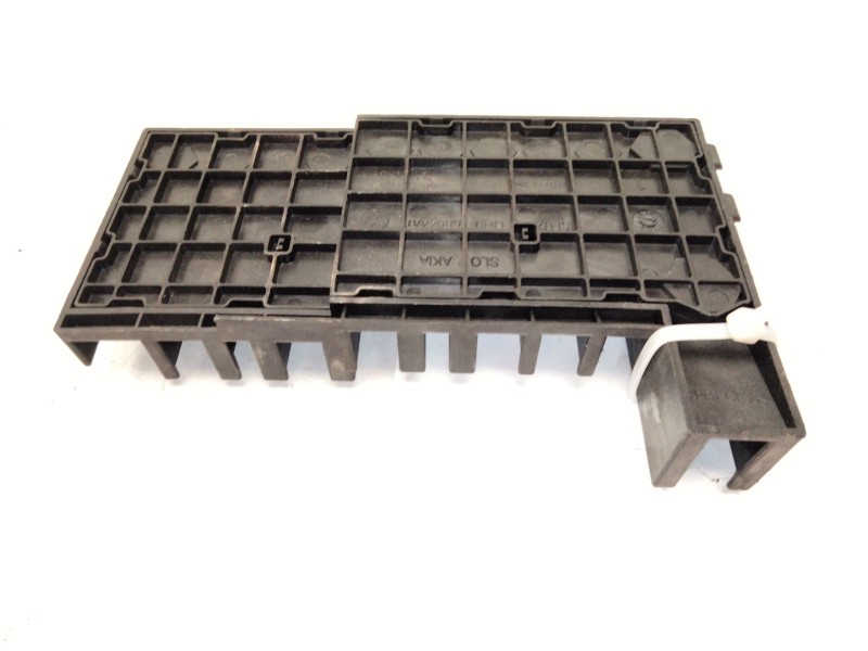 Recambio de caja fusibles para volkswagen california t5 camper (7ec, 7ef, 7eg, 7hf, 7hc) 2.0 tdi referencia OEM IAM 7E6970187  