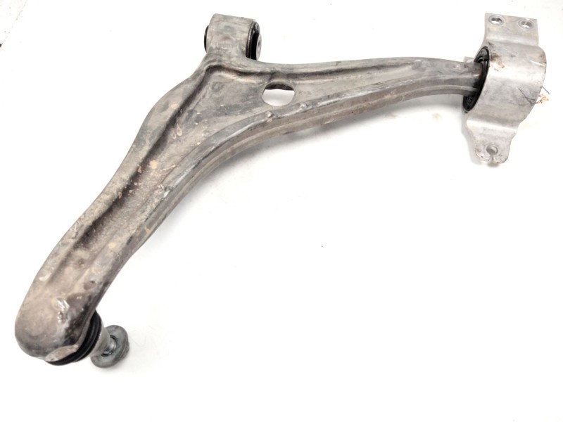 Recambio de brazo suspension inferior delantero derecho para mercedes-benz gla (h247) gla 200 (247.787) referencia OEM IAM 24733