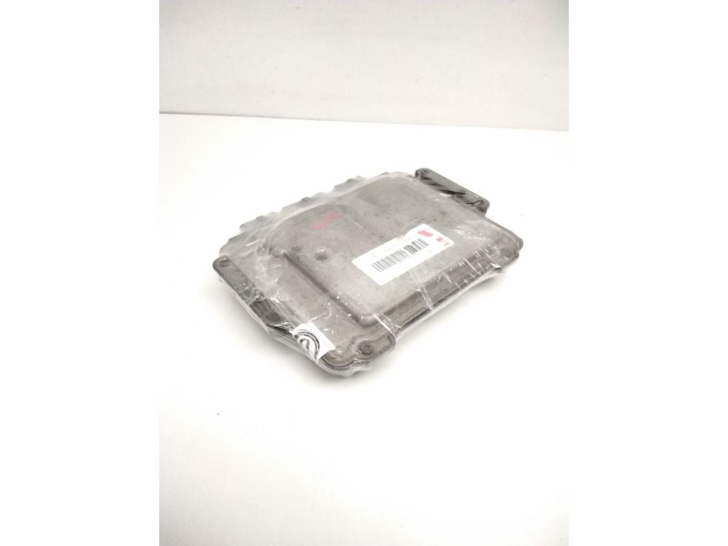 Recambio de centralita motor uce para renault master ii phase 2 caja cerrada l1h2 caja cerrada, techo elevado, 3,3 to referencia