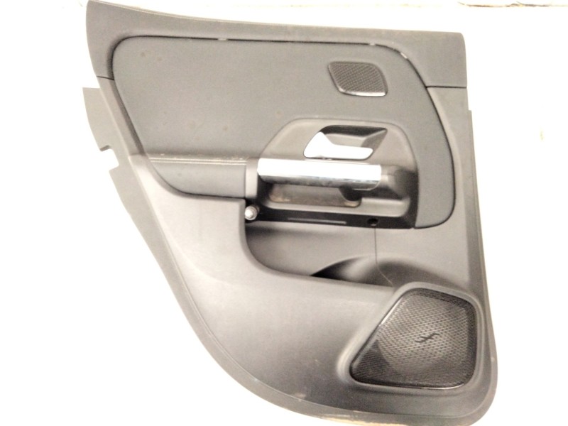 Recambio de guarnecido puerta trasera izquierda para mercedes-benz gla (h247) gla 200 (247.787) referencia OEM IAM A2477303301  