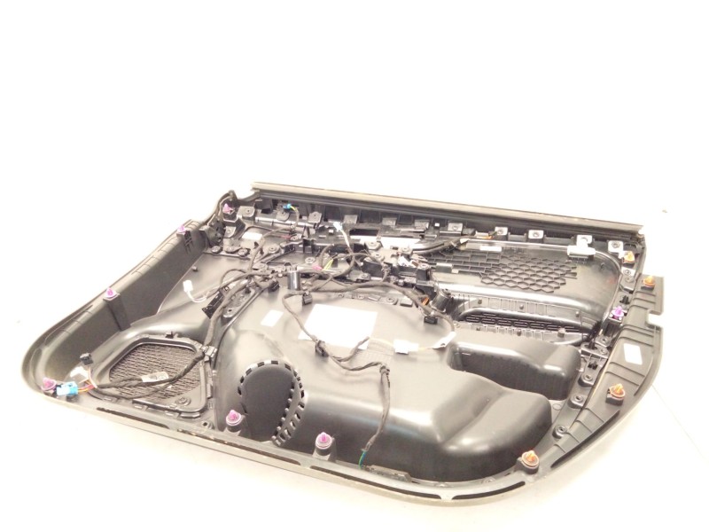 Recambio de guarnecido puerta delantera izquierda para mercedes-benz gla (h247) gla 200 (247.787) referencia OEM IAM A2477204101