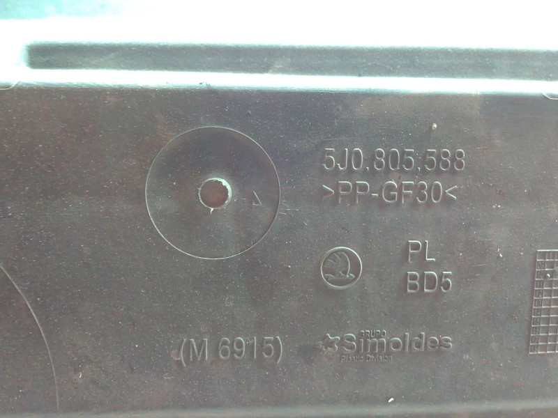 Recambio de panel frontal para skoda fabia ii combi (545) 1.6 tdi referencia OEM IAM 5J0805588  