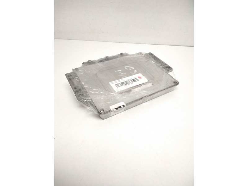 Recambio de centralita motor uce para citroën c3 1.4 16v referencia OEM IAM 9657018180 215851708A 9649433980