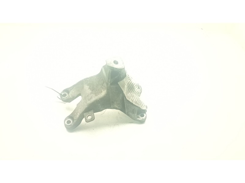 Recambio de soporte motor trasero para audi a4 b8 (8k2) 2.7 tdi referencia OEM IAM 8K0199388BE  