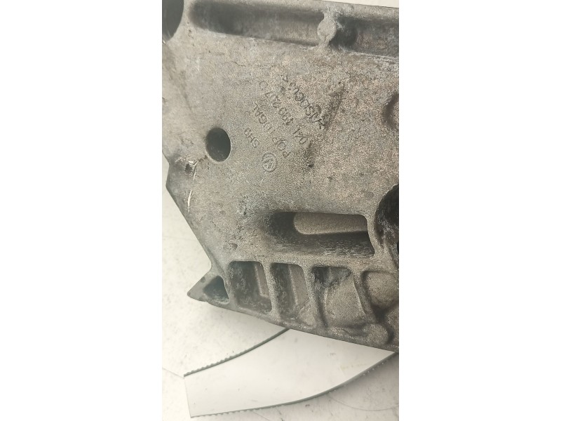 Recambio de soporte motor derecho inferior para volkswagen scirocco iii (137, 138) 2.0 tdi referencia OEM IAM 04L199207D  