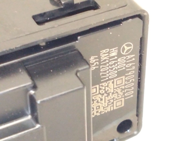 Recambio de mando elevalunas delantero derecho para mercedes-benz gla (h247) gla 200 (247.787) referencia OEM IAM A1679050201  