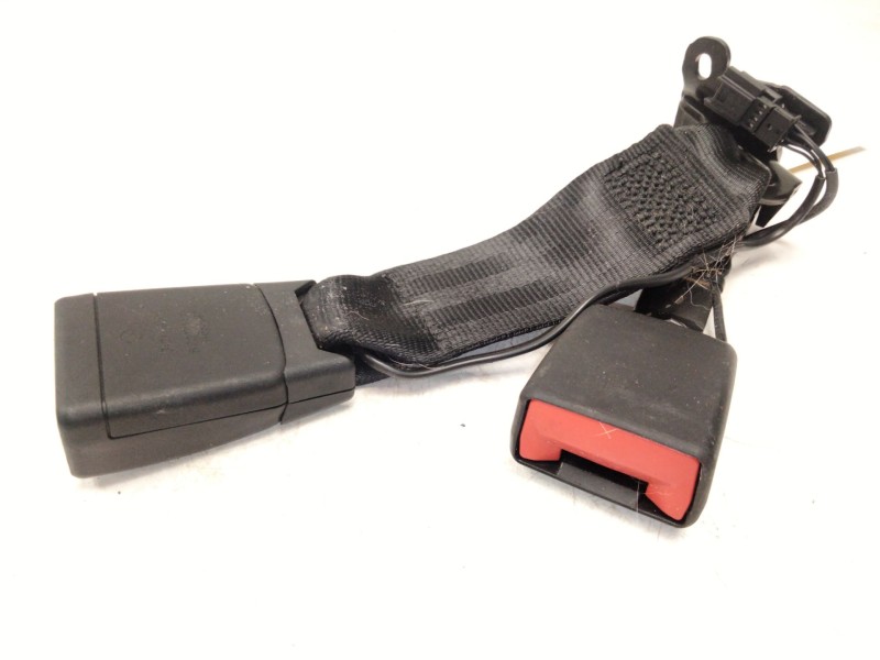 Recambio de enganche cinturon trasero central para mercedes-benz gla (h247) gla 200 (247.787) referencia OEM IAM A2478600669  