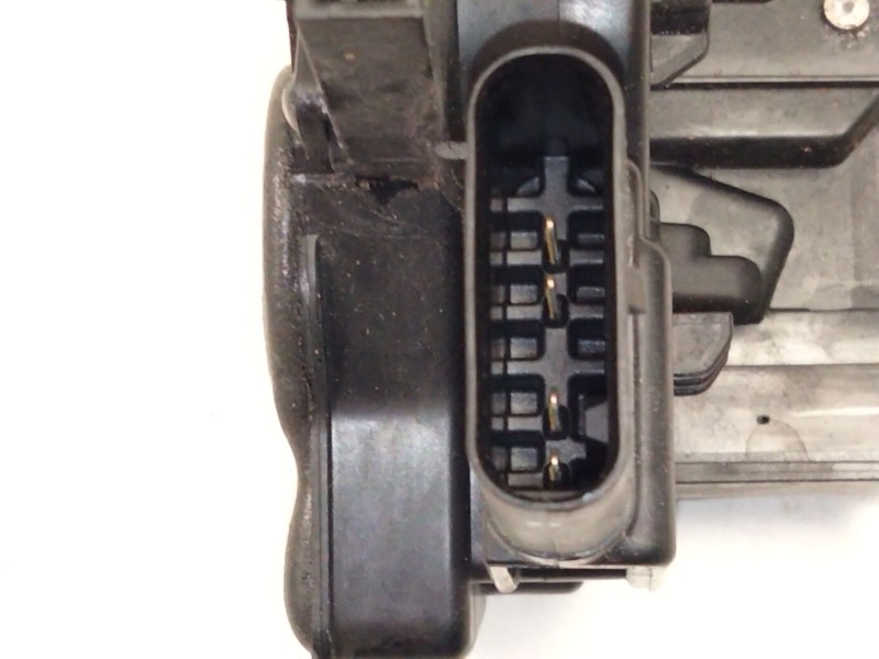 Recambio de cerradura puerta trasera derecha para mercedes-benz gla (h247) gla 200 (247.787) referencia OEM IAM A0997302801 A177