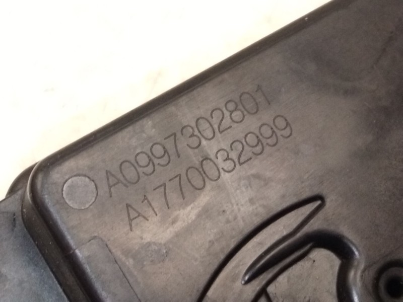 Recambio de cerradura puerta trasera derecha para mercedes-benz gla (h247) gla 200 (247.787) referencia OEM IAM A0997302801 A177