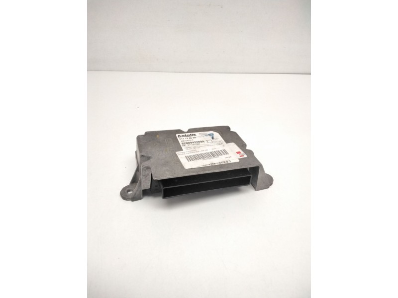 Recambio de centralita airbag para renault master bus l3h2 3,8t referencia OEM IAM 611136500 8200942209A 611131100A