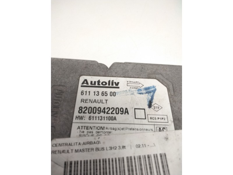 Recambio de centralita airbag para renault master bus l3h2 3,8t referencia OEM IAM 611136500 8200942209A 611131100A