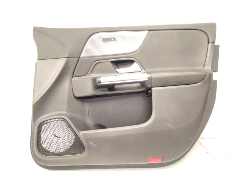 Recambio de guarnecido puerta delantera derecha para mercedes-benz gla (h247) gla 200 (247.787) referencia OEM IAM A2477204201  