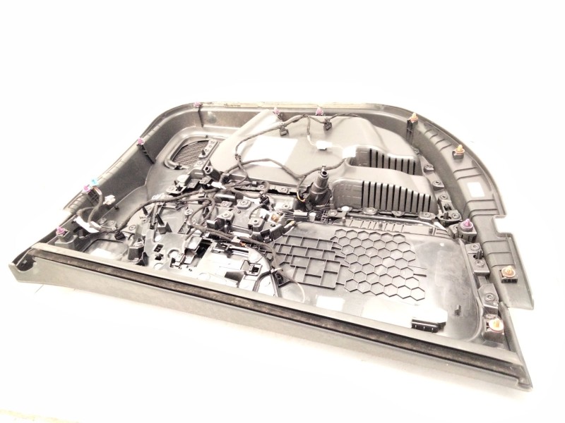 Recambio de guarnecido puerta delantera derecha para mercedes-benz gla (h247) gla 200 (247.787) referencia OEM IAM A2477204201  