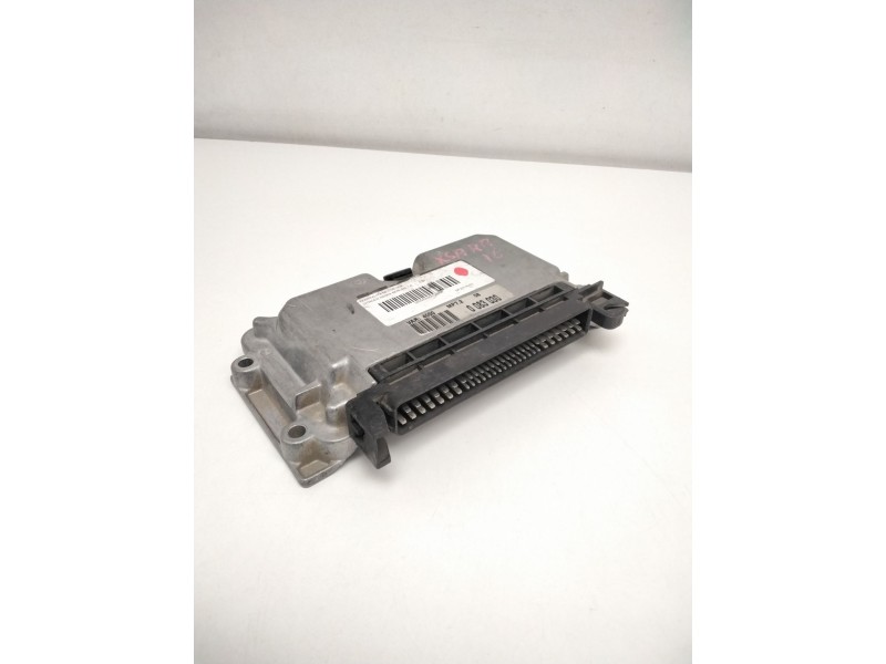 Recambio de centralita motor uce para citroën xsara berlina 1.6 referencia OEM IAM 0261206214 9632693880 26FM0652